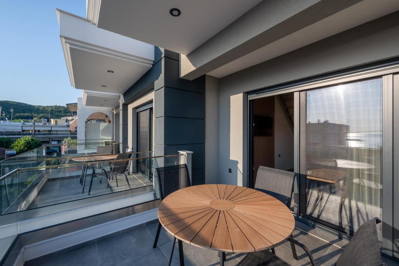 Blue Wave Luxury Suites Nea Iraklitsa Экстерьер фото
