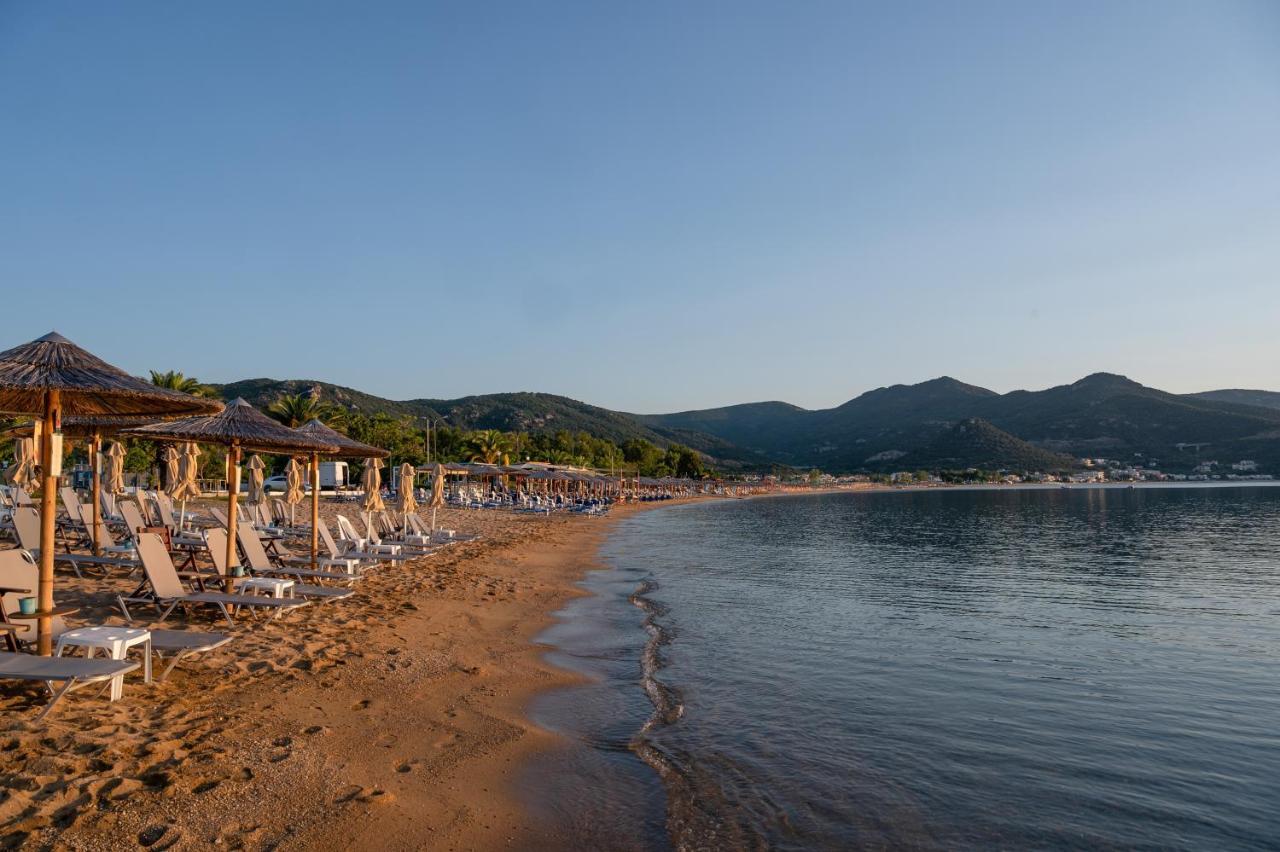 Blue Wave Luxury Suites Nea Iraklitsa Экстерьер фото
