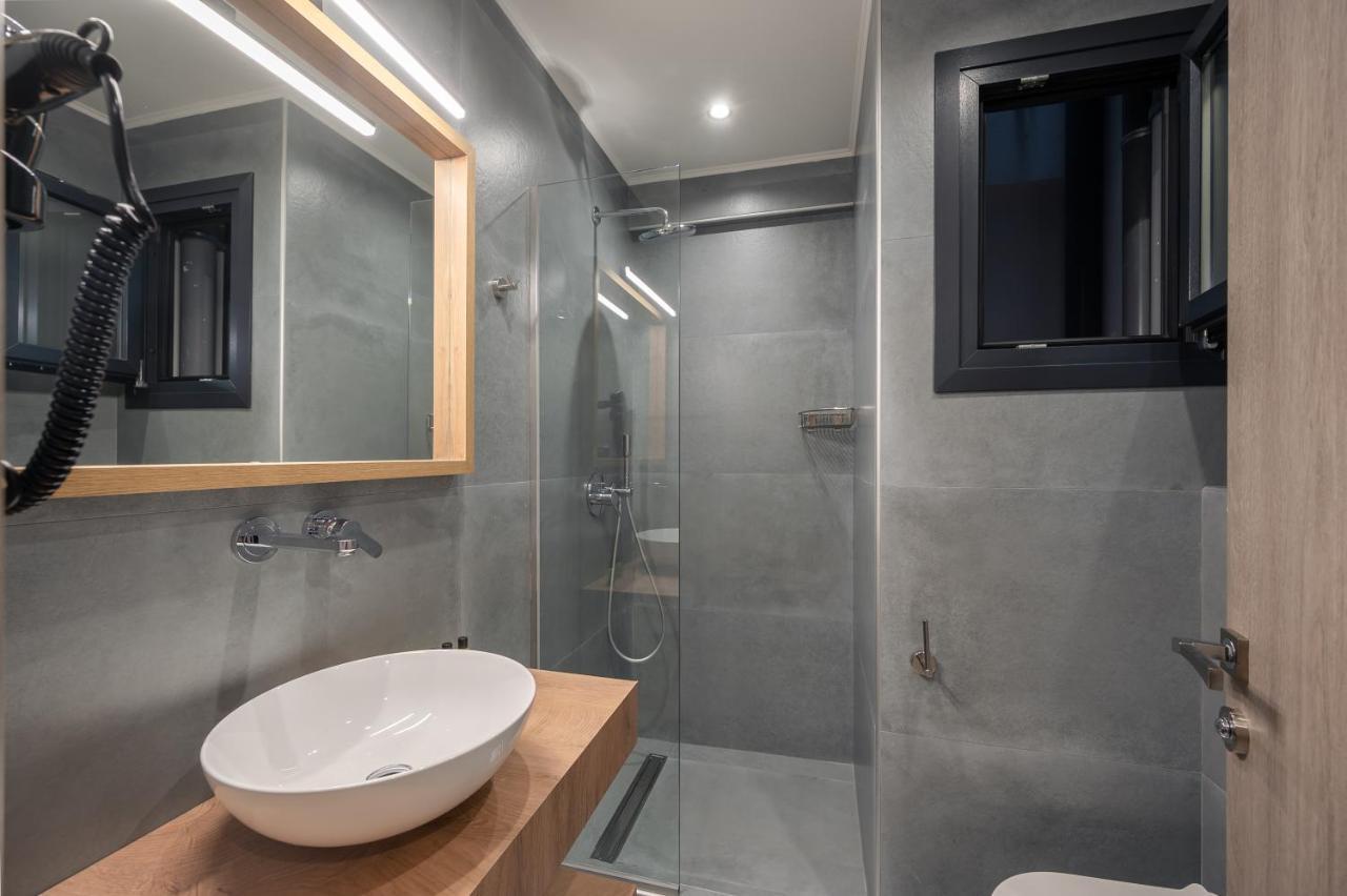 Blue Wave Luxury Suites Nea Iraklitsa Экстерьер фото